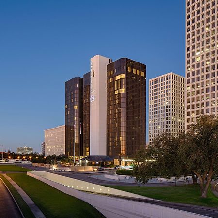 Doubletree By Hilton Hotel Houston Greenway Plaza Eksteriør billede