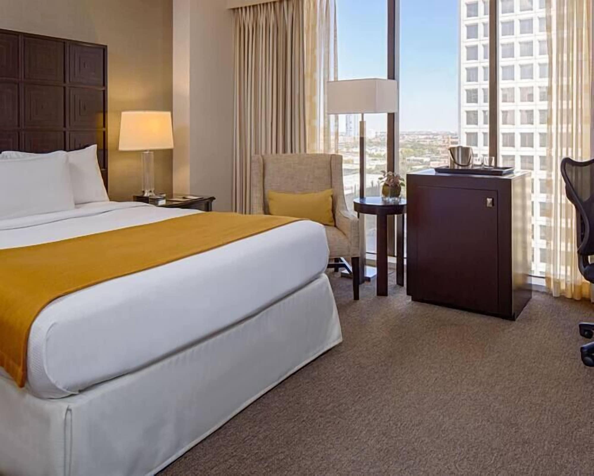 Doubletree By Hilton Hotel Houston Greenway Plaza Eksteriør billede
