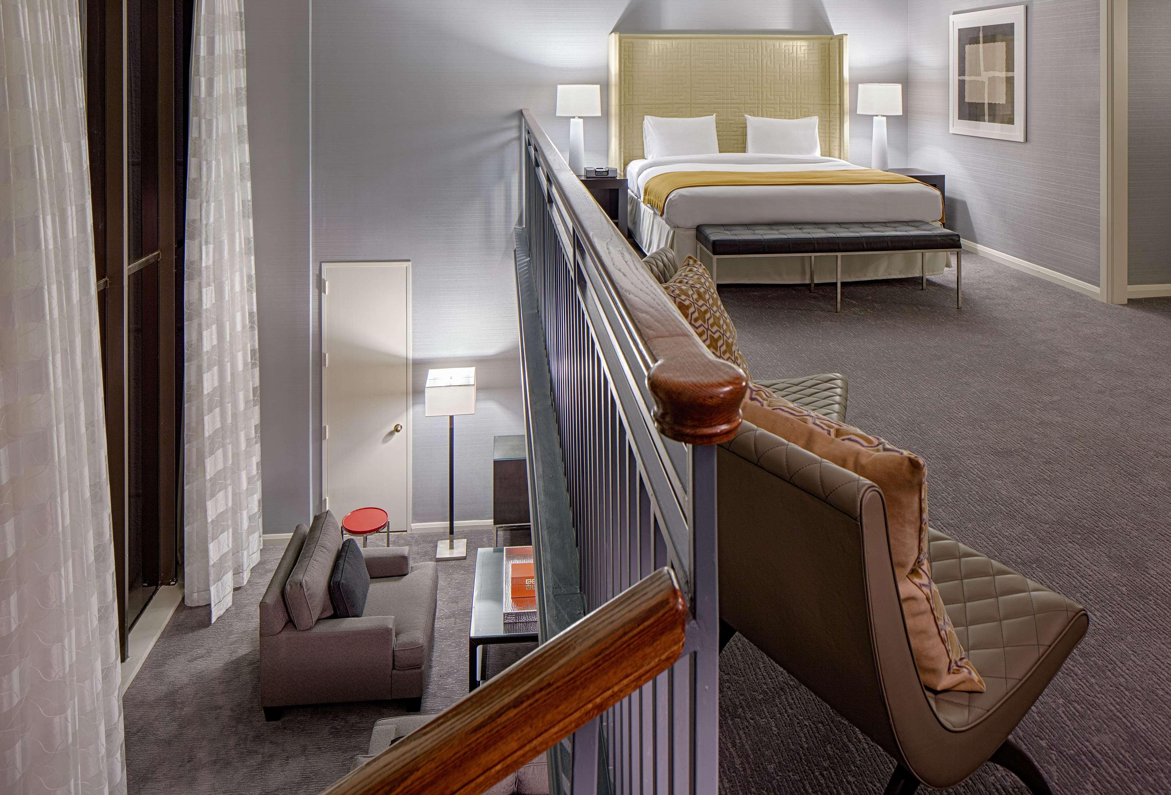 Doubletree By Hilton Hotel Houston Greenway Plaza Eksteriør billede