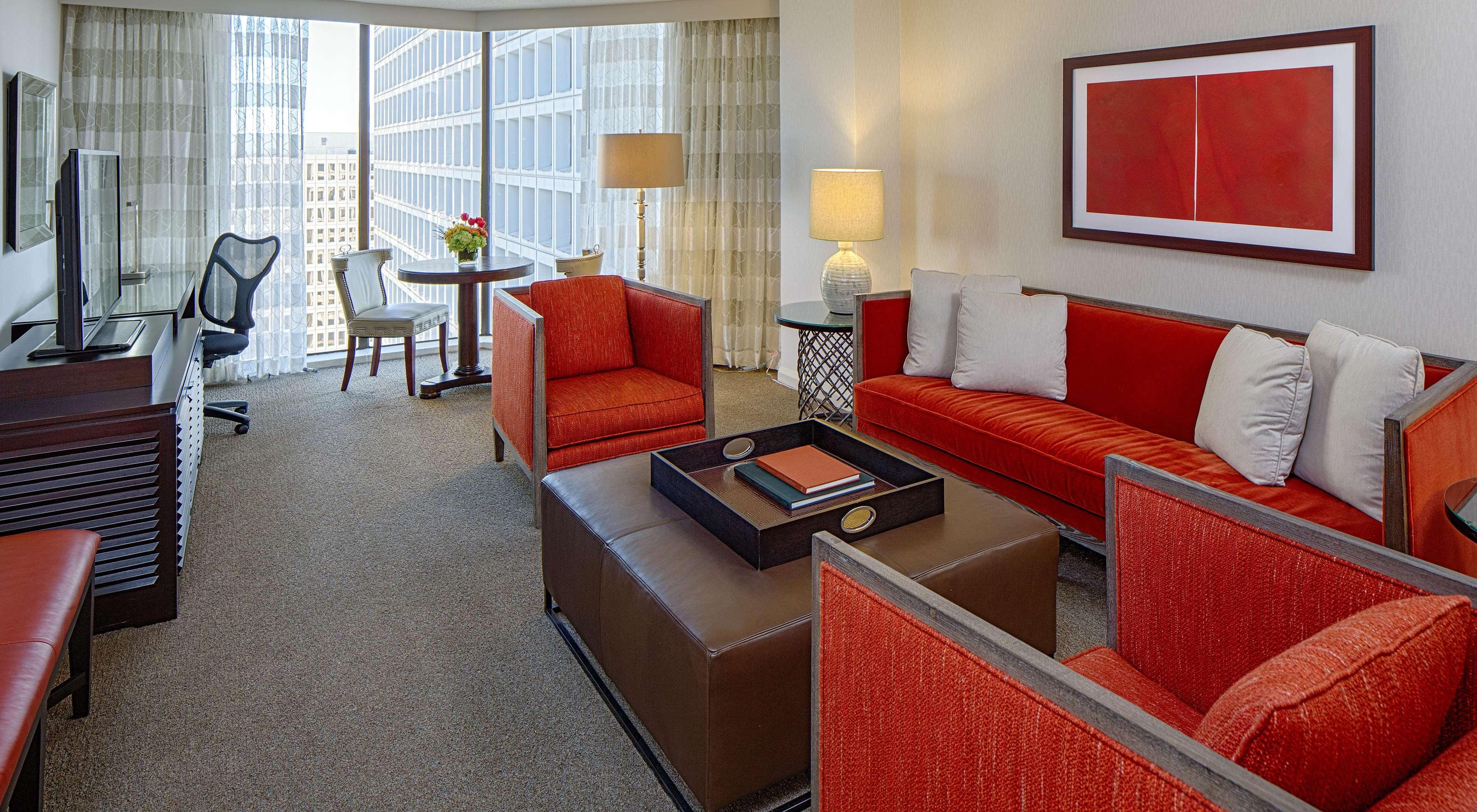 Doubletree By Hilton Hotel Houston Greenway Plaza Eksteriør billede