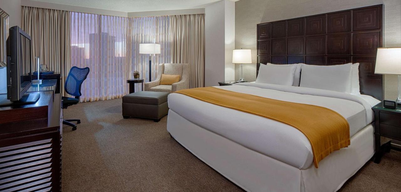 Doubletree By Hilton Hotel Houston Greenway Plaza Eksteriør billede