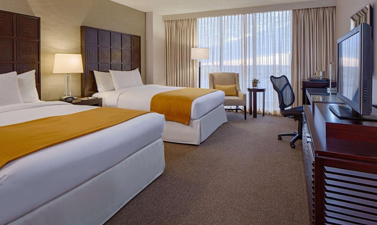 Doubletree By Hilton Hotel Houston Greenway Plaza Eksteriør billede