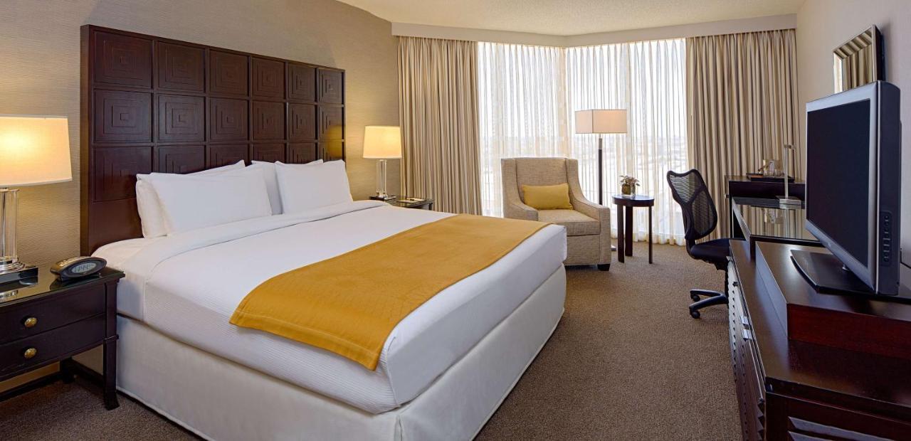 Doubletree By Hilton Hotel Houston Greenway Plaza Eksteriør billede